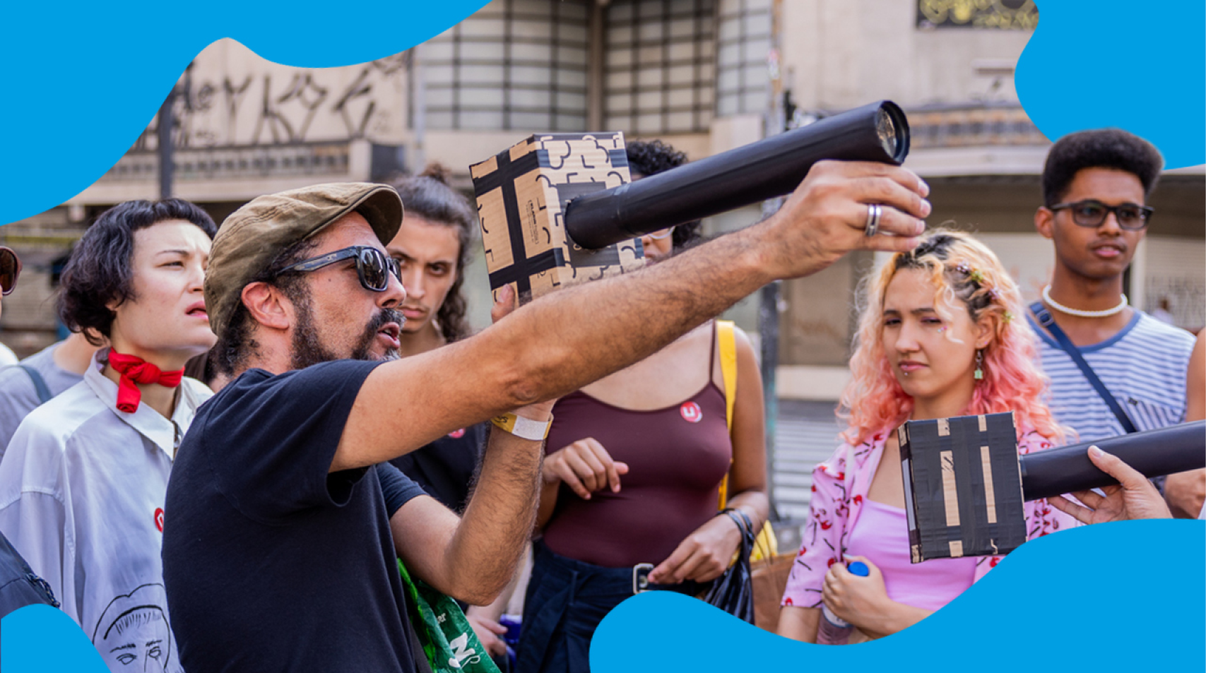 Foto de participantes durante atividade