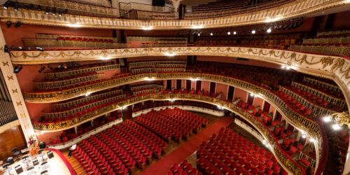 Foto da plateia da Sala de Espetáculos do Theatro Municipal